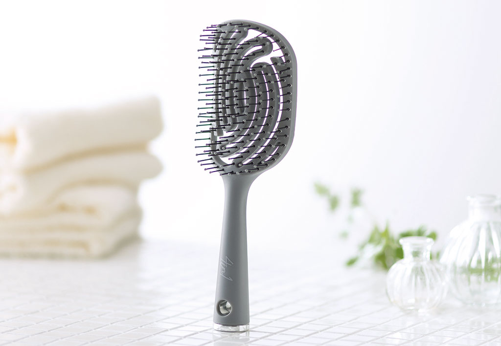 ４in１ヘアブラシ｜開発商品｜健康・美容グッズ等の商品開発・卸売なら株式会社メイダイ